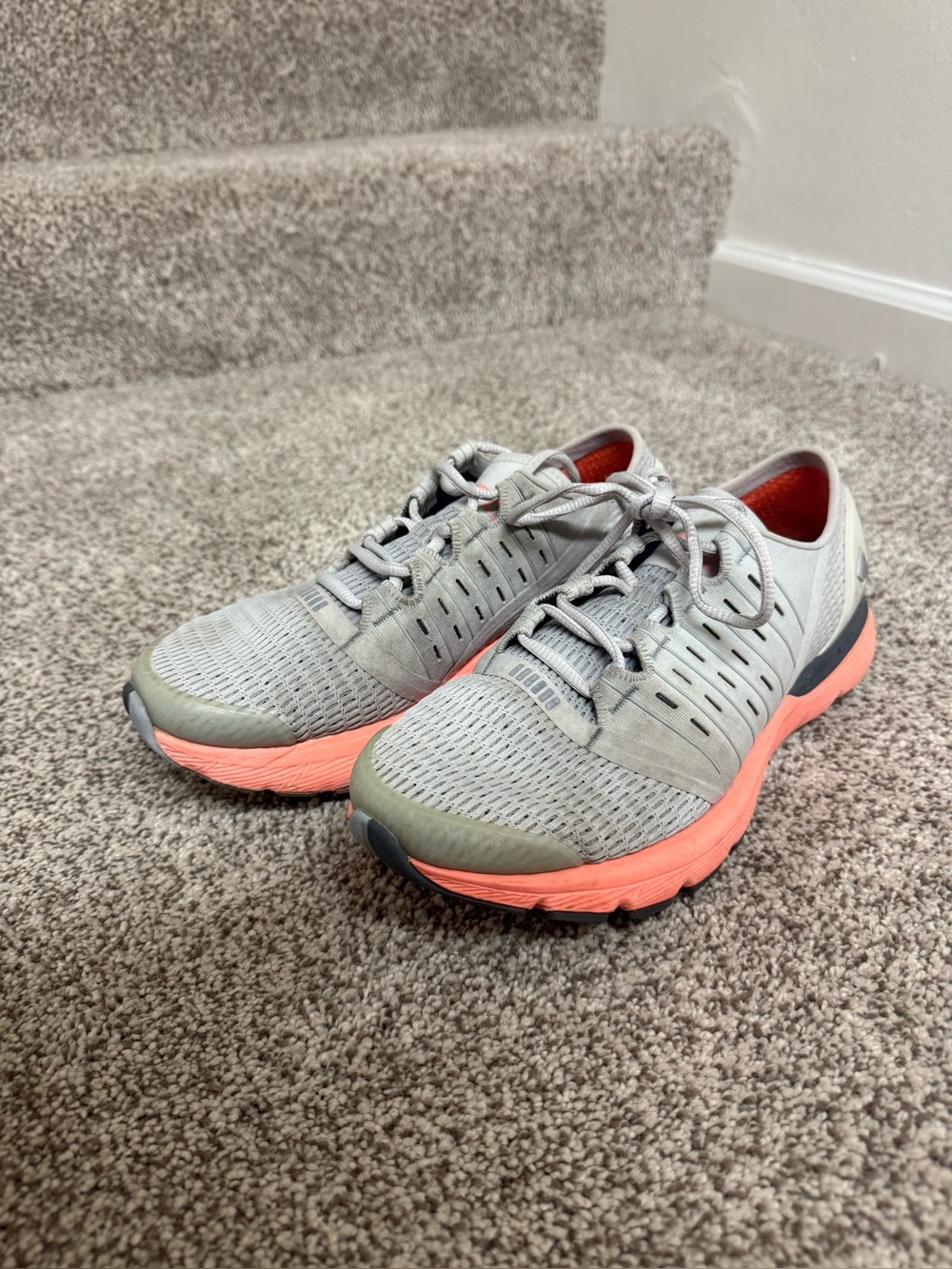 Under Armour SpeedForm Europa LT Running Shoes Gray Coral Women’s Size 9.5